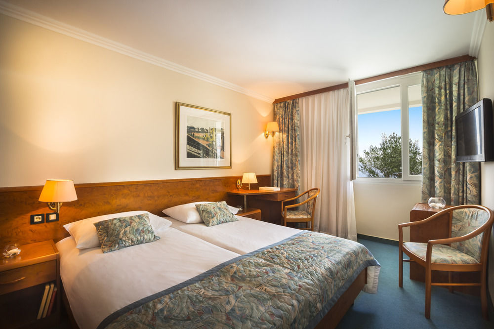 Sunny Baska Hotel By Valamar, Ex Corinthia Exterior photo